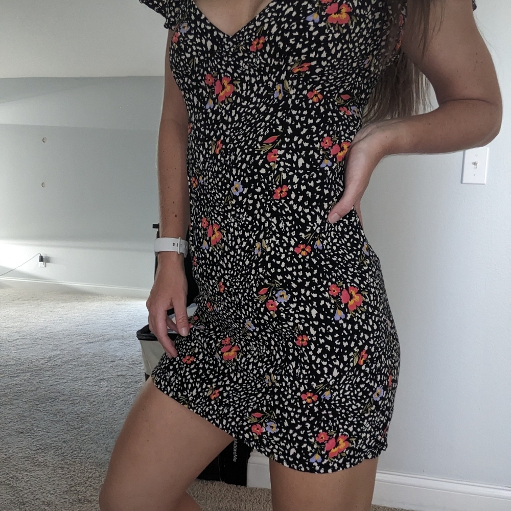 M Forever 21 Floral Mini Dress with Zipper
